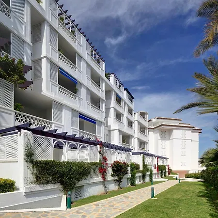 Puerto Banus Playas Del Duque Marbella